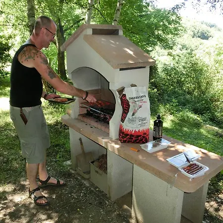 Domaine La Libaudie בית הארחה