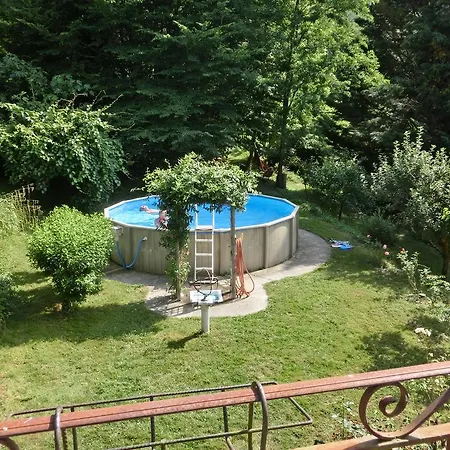 Domaine La Libaudie בית הארחה